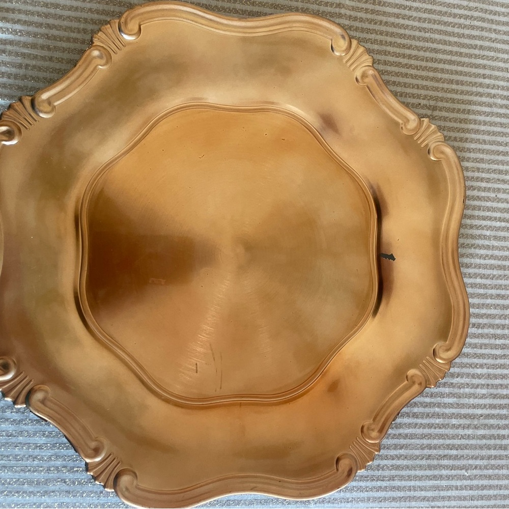 Elegant Gold Decorative Plate